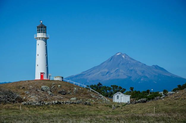 11 Lovely Oregon Lighthouses to Visit 